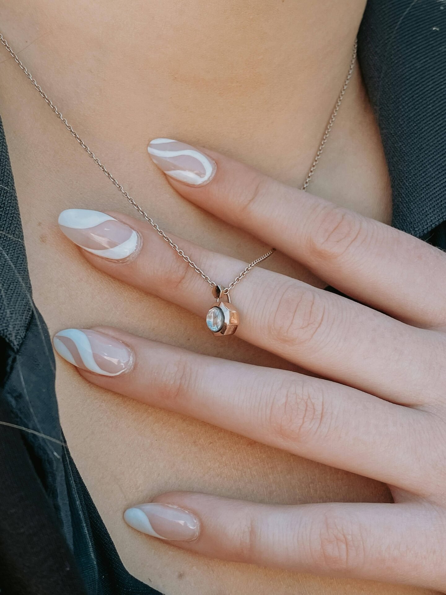 Uñas Minimalismo Chic diseño de uñas almendradas Minimalismo Chic uñas