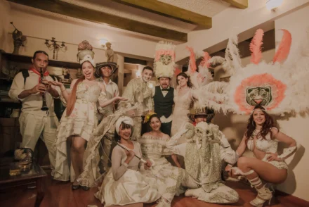Show de baile en boda en Bogotá, entretenimiento para invitados.
